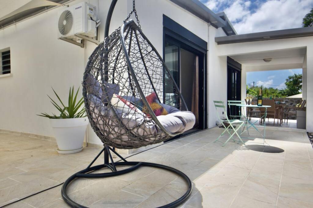 Villa Du Beau Vallon 2 Jacuzzi Privatif Et Piscine Chauffee Partagee Saint-Benoît 外观 照片