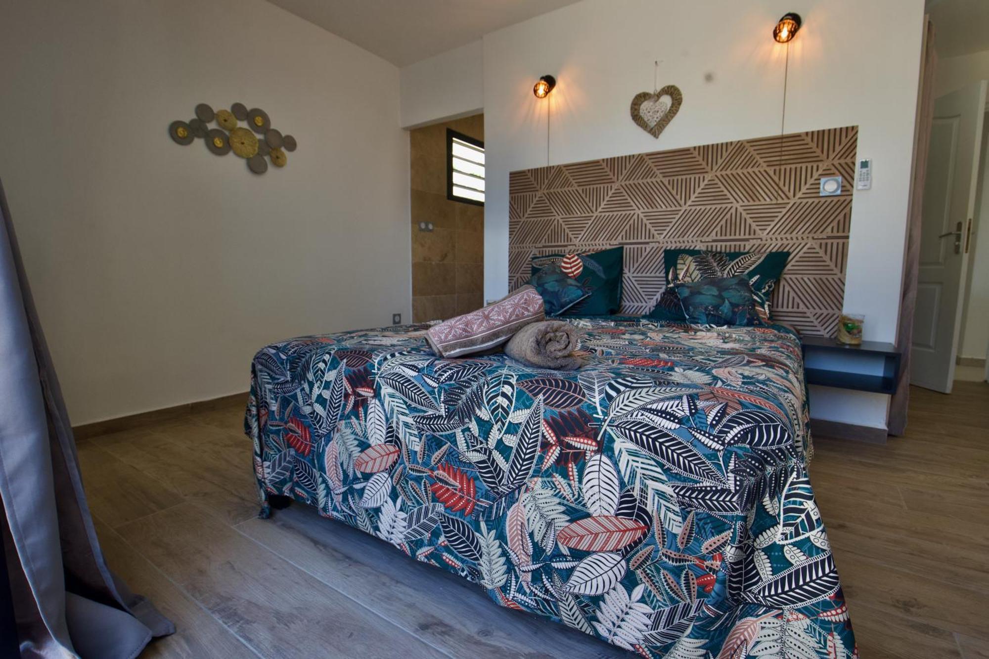 Villa Du Beau Vallon 2 Jacuzzi Privatif Et Piscine Chauffee Partagee Saint-Benoît 外观 照片